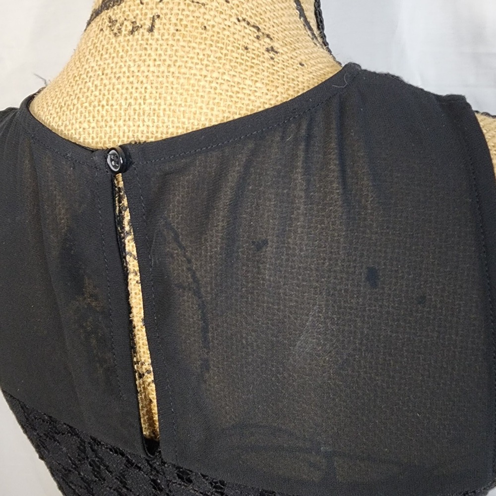 New w/tag APT. 9 Size 2 'Black Tie' Lined Lace Overlay A-line Floral Shift Dress - Picture 7 of 10